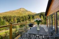 Stunning 5 star lodge with loch and mountain views - B&B Crianlarich
