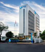 B&B Jakarta - Blue Sky Hotel Petamburan - Bed and Breakfast Jakarta