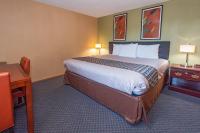 Zimmer mit Kingsize-Bett