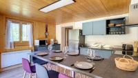 Joli APPARTEMENT DANS CHALET AVEC TERRASSE - SAINT JEAN D'AULPS - PROCHE MORZINE - 6 PERSONNES - LILOU - Chambres d'hôtes Saint-Jean-d'Aulps