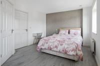 B&B Derby - Ruby Kingsize Bedroom with En-suite - Bed and Breakfast Derby