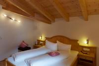 Ferienhof Weissenbach - B&B Holzgau