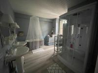 Kamer met Kingsize Bed en Uitzicht op de Tuin