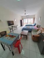 Selesa Hillhomes Golf Resort - T11L1Ga - Bed and Breakfast
