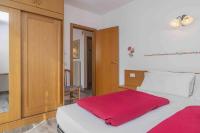 Apartment mit Balkon