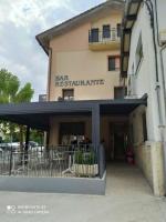Hostal Restaurante Ibaisek - Bed and Breakfast
