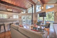 1 Mi to Lake Gregory Mtn-View Cabin with Deck - B&B