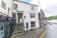 The Old Stamp House Apartment- Three En-suite Bedrooms Central Village Location - B&B