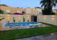 VIVE JEREZ Casa de lujo con piscina y barbacoa en la mejor zona de Jerez de la Frontera - Chambres d'hôtes Xérès