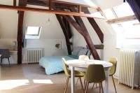 B&B Auxerre - Cocon plein centre ville - parking privé - Bed and Breakfast Auxerre