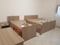 Dreibettzimmer mit eigenem Bad