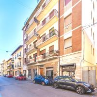 Hostly - ColorHome Pisa Midtown - Unique 3 Rooms with 3 Private Bathrooms - Chambres d'hôtes Pise