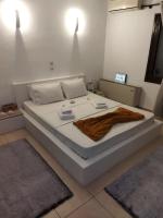 Deluxe Room with Spa Bath and Fireplace