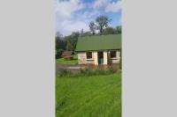 Cottage ideal for Family's & private lake access - B&B Leitrim