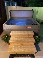 Red comfy cottage - B&B Madison