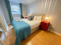 B&B Glasgow - Kelvingrove 2 Bedroom Apartment - Private Parking - Bed and Breakfast Glasgow
