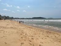 Apto Praia do Morro, 100m da praia, 3 Qts, uma vaga de garagem e WI-FI grátis - B&B Guarapari