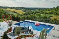 Riverside pool villa-Sremski Karlovci - B&B Sremski Karlovci