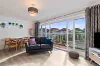 25 Coedrath Park - Sea Views from Balcony, Short Walk to Beach, Parking - Chambres d'hôtes Saundersfoot