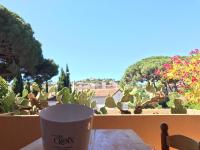 Cosy deux pièces pour 4 personnes en centre ville classé - B&B Cavalaire-sur-Mer