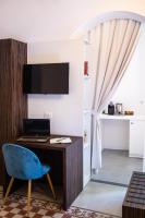 Deluxe Suite with Spa Bath
