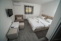 Vierbettzimmer mit Bad