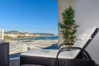 B&B Salerno - Mareluna Crescent - Luxury Seafront Experience - Bed and Breakfast Salerno