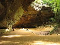 Creekwood Chalet - Hocking Hills with Hot Tub and Near Hiking - Chambres d'hôtes South Bloomingville