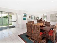 B&B Busselton - Busselton Beach House with WiFi - Bed and Breakfast Busselton