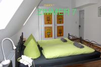 Camera Matrimoniale con Bagno in Comune 