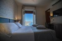 Deluxe Double Room with Balcony and Sea View