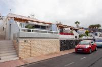 CHALET ADOSADO CON TERRAZA Y AZOTEA - B&B