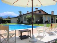 Holiday House in Versilia with Pool & Beaches - Ferienwohnung Camaiore