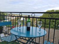 Extended Fishermans cottage with stunning sea views - B&B