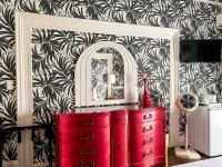 Room 8