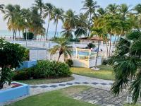 B&B San Juan - Hobie Oceanfront apartment at Isla Verde - Bed and Breakfast San Juan