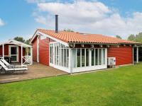 B&B Esbjerg - 4 person holiday home in Esbjerg V - Bed and Breakfast Esbjerg