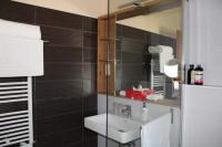 Camera Queen Superior