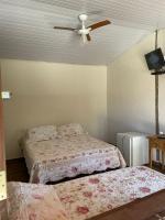 Camera Tripla Economy