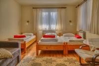 Vierbettzimmer mit Bad