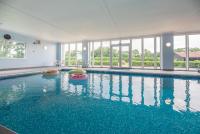 Grove Farm Bungalow with swimming pool, Dallinghoo - Ferienwohnung
