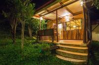 บ้านสวนศรเพชร - B&B