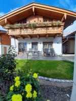 Hochalmbahnen Chalets 10W1, Tanne, nahe Gondel, mit Wallbox und Hunde willkommen - Chambres d'hôtes Rauris