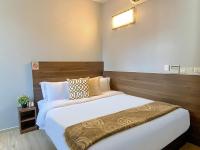 Double Room, DAYUSE, 5 Hours: 9AM-2PM