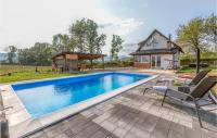 B&B Smiljan - Nice Home In Smiljan With Sauna, Wifi And Outdoor Swimming Pool - Bed and Breakfast Smiljan