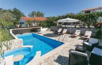 B&B Mali Turini - Nice Home In Snasici With 3 Bedrooms, Wifi And Outdoor Swimming Pool - Bed and Breakfast Mali Turini