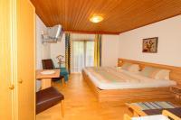Vierbettzimmer mit eigenem Bad