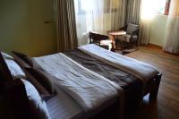 Appartamento con 3 Camere da Letto e Vista Lago