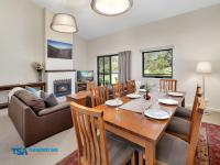 B&B Thredbo - Snowbound Chalet 6 - Bed and Breakfast Thredbo