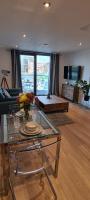 Beautiful 1 Bedroom Apartment with parking in Gloucester Docks - Ferienwohnung Gloucester